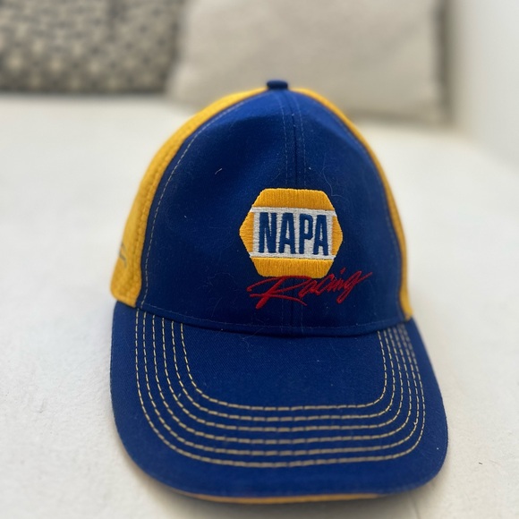 NAPA hat Chase Elliott - Picture 2 of 5